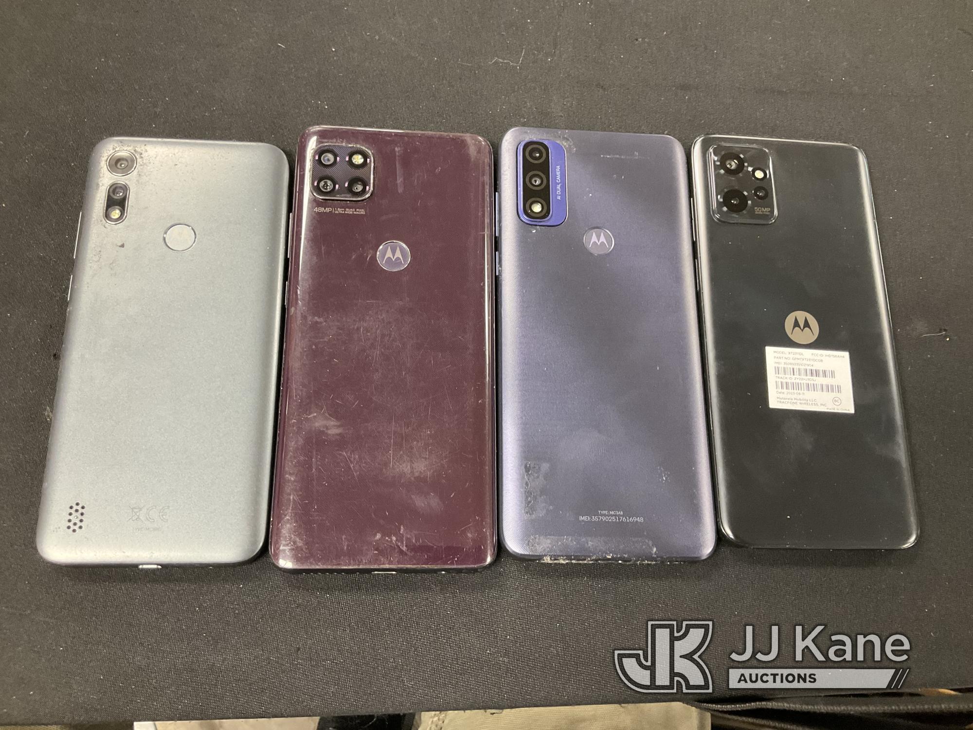 (Jurupa Valley, CA) 24 Motorola Phones Used