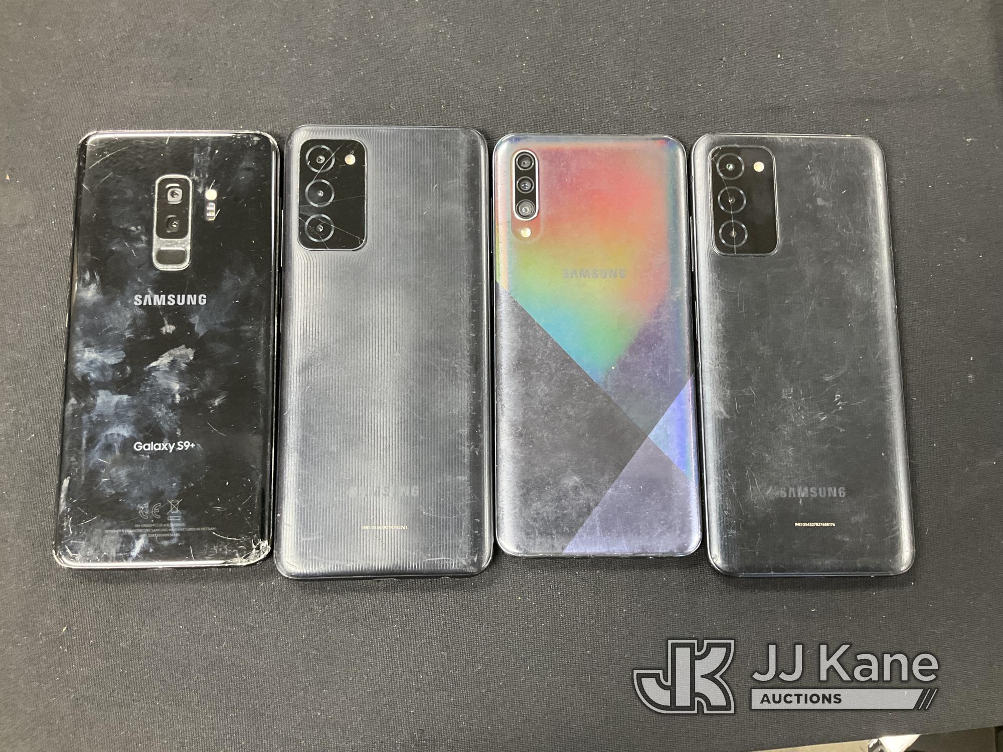 (Jurupa Valley, CA) 24 Motorola & Samsung Phones Used