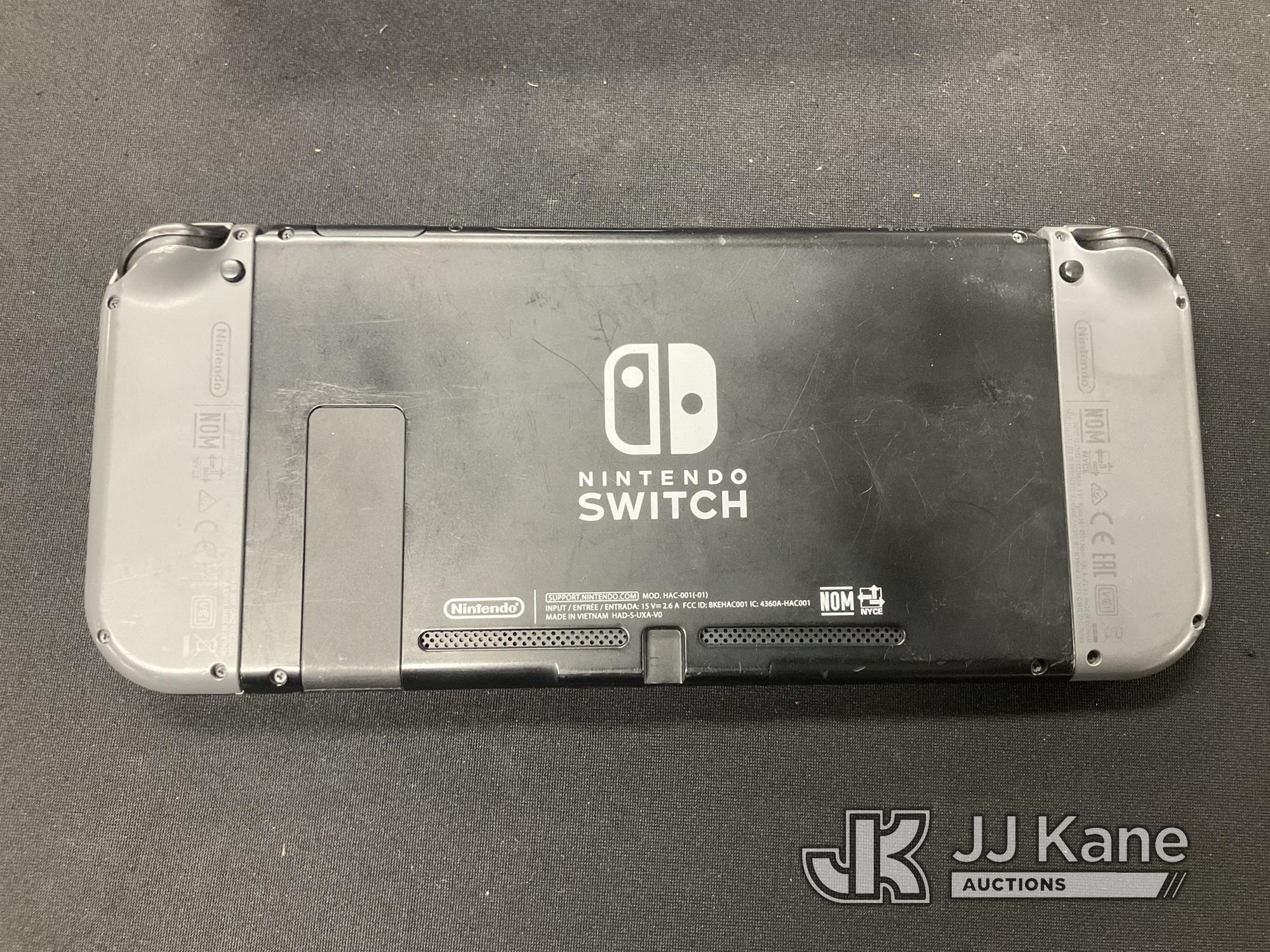 (Jurupa Valley, CA) Nintendo Switch With Dock (Used) NOTE: This unit is being sold AS IS/WHERE IS vi