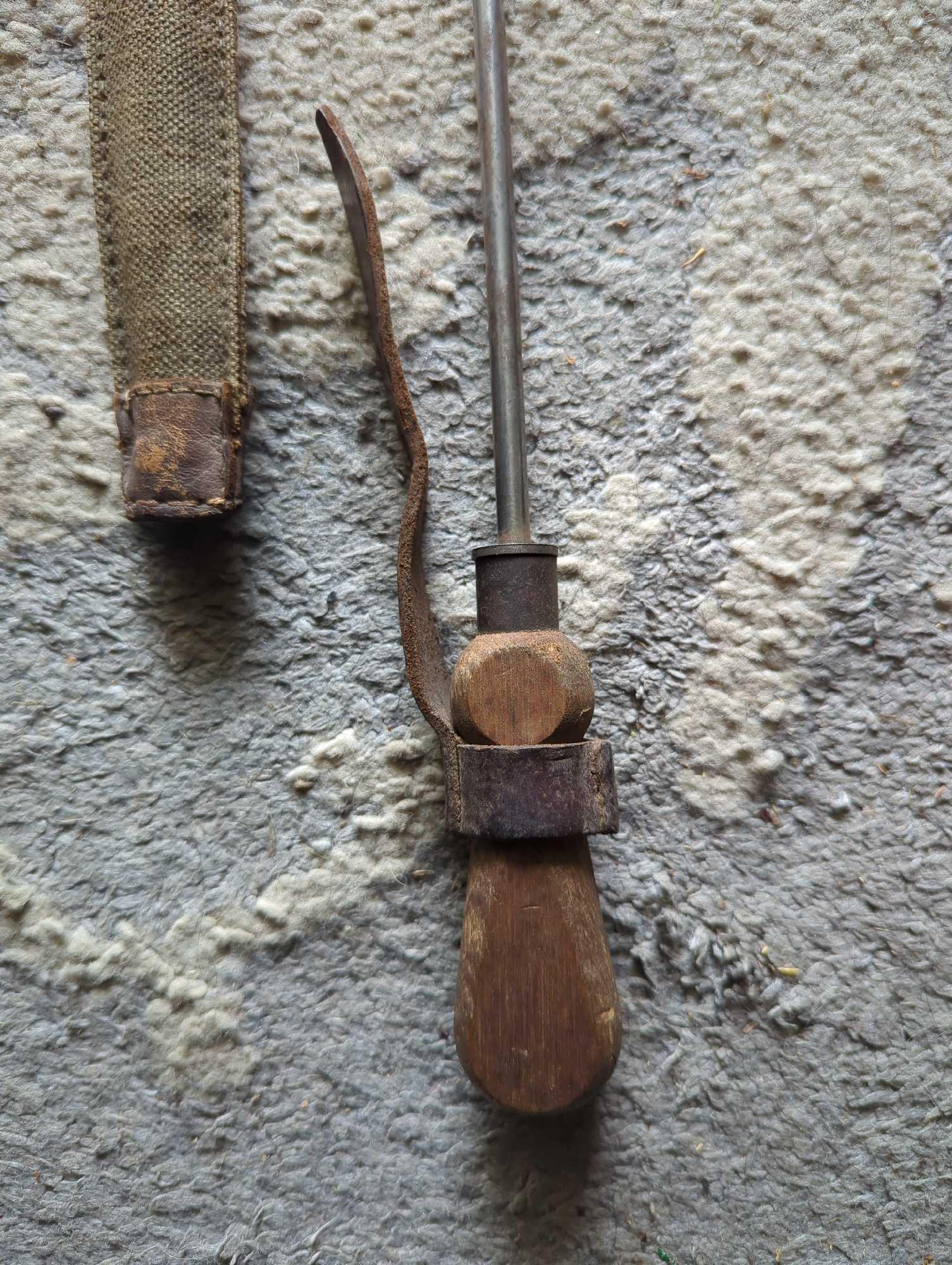 (FD)WW1 FRENCH LEBEL RIFLE CLEANING UTILITIES.