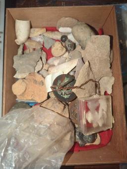 (BR1) LARGE LOT OF COLLECTORS ITEMS, CIVIL WAR BULLETS FIRED AND UNFIRED. ARTIFACTS, STONES,