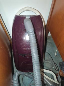 (BR1) KENMORE PROGRESSIVE VACUUM CLEANER, MISSING THE WAND.