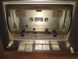 (BR3) LOT OF 2 ITEMS INCLUDING PIONEER STEREO CASSETTE TAPE DECK (MODEL CT-F8282) AND SANSUI STEREO