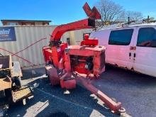 MORBARK WOOD CHIPPER FORD 4 CYLINDER GAS ENGINE, MANUAL PTO. Does not run.