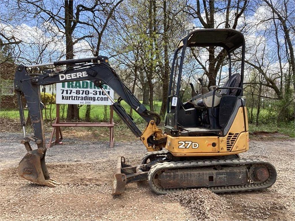 2015 DEERE 27D MINI EXCAVATOR