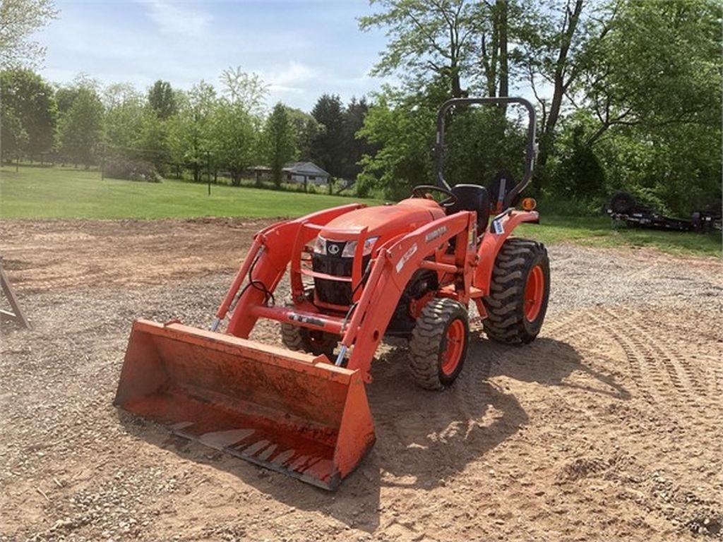 2018 KUBOTA L3901HST COMPACT TRACTOR