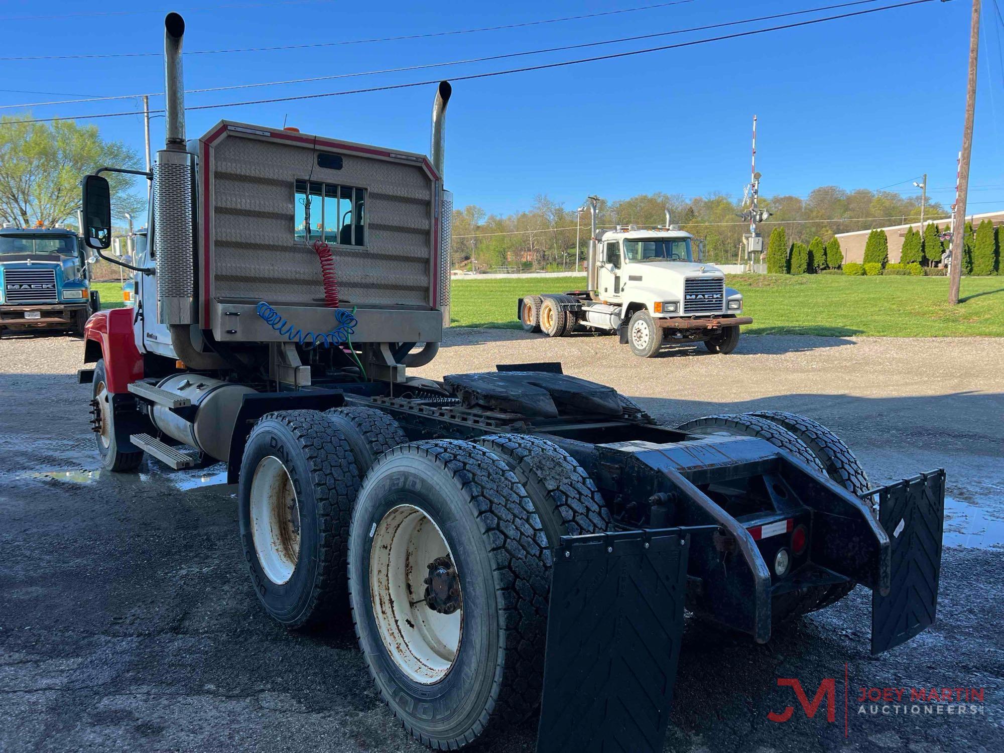 2005 MACK CHN613 DAY CAB TRUCK TRACTOR