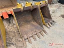 30" EXCAVATOR TOOTH BUCKET, 40MM PINS