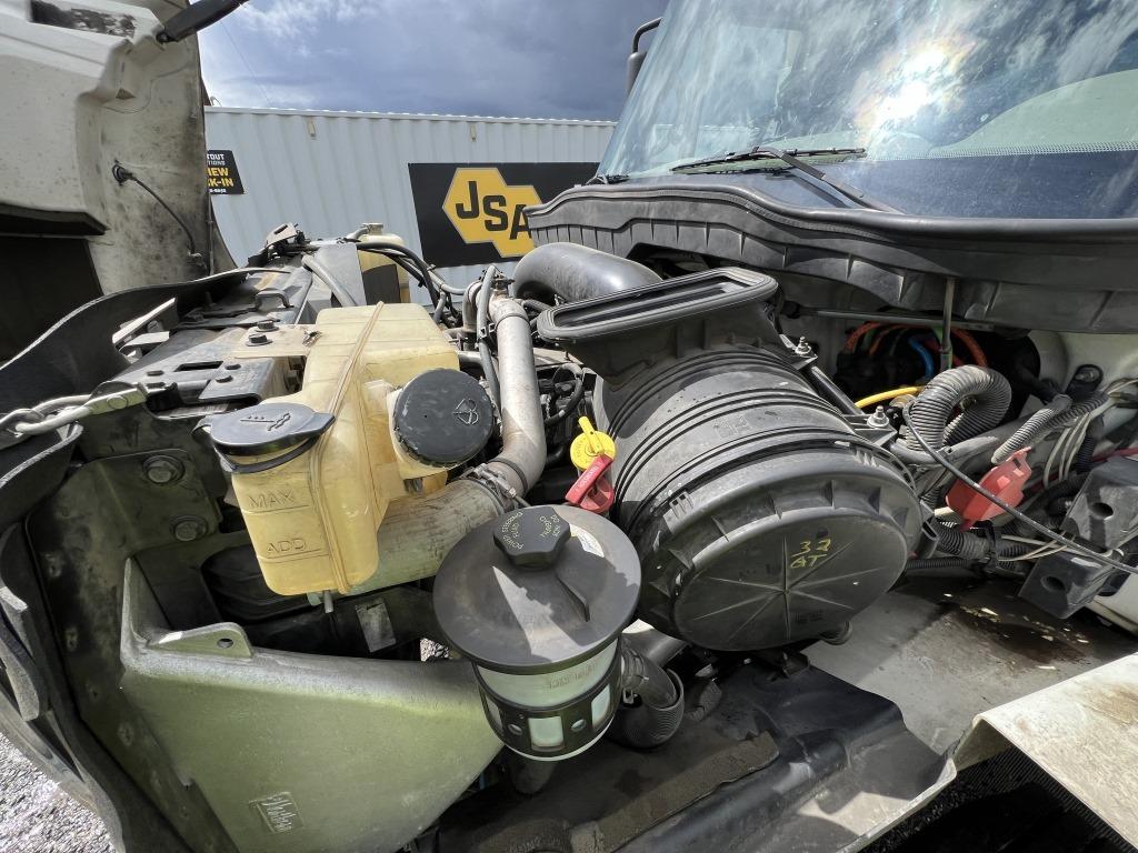 2009 International 7500 S/A Dump Truck