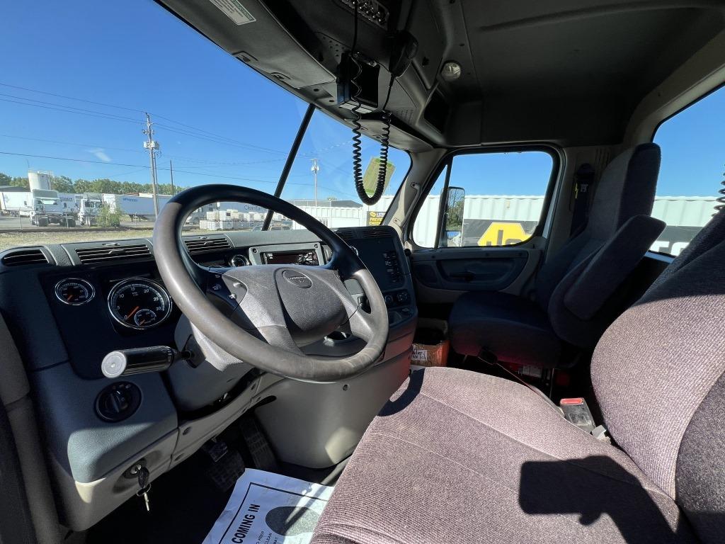 2018 Freightliner T/A Truck Tractor