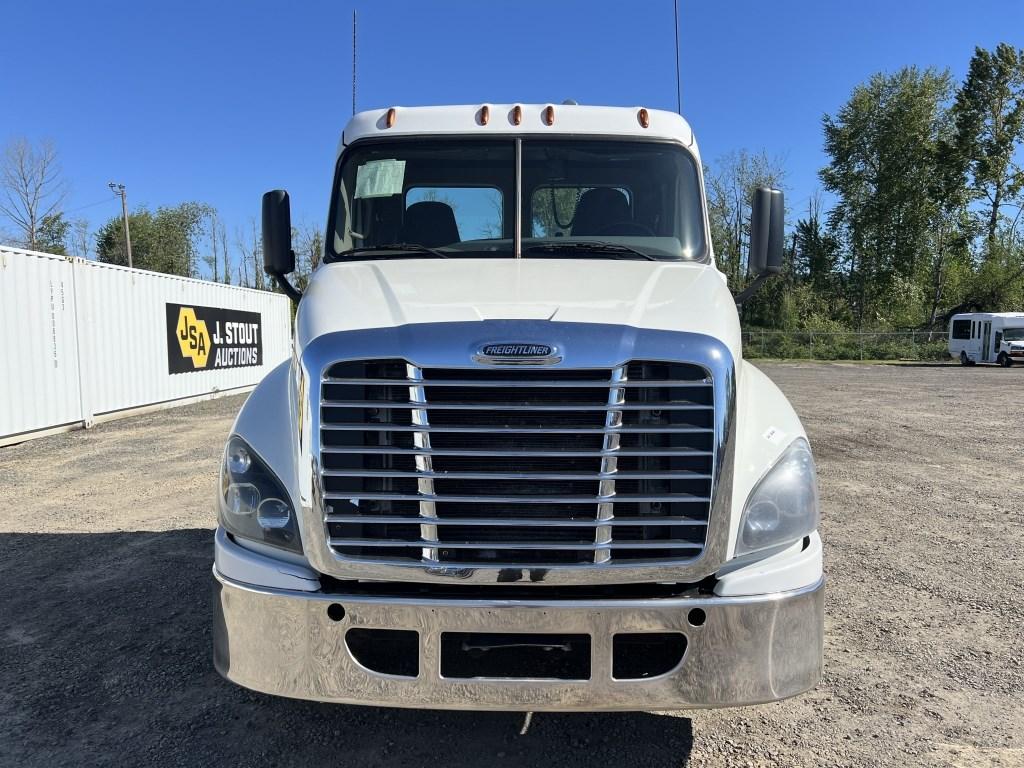 2018 Freightliner T/A Truck Tractor