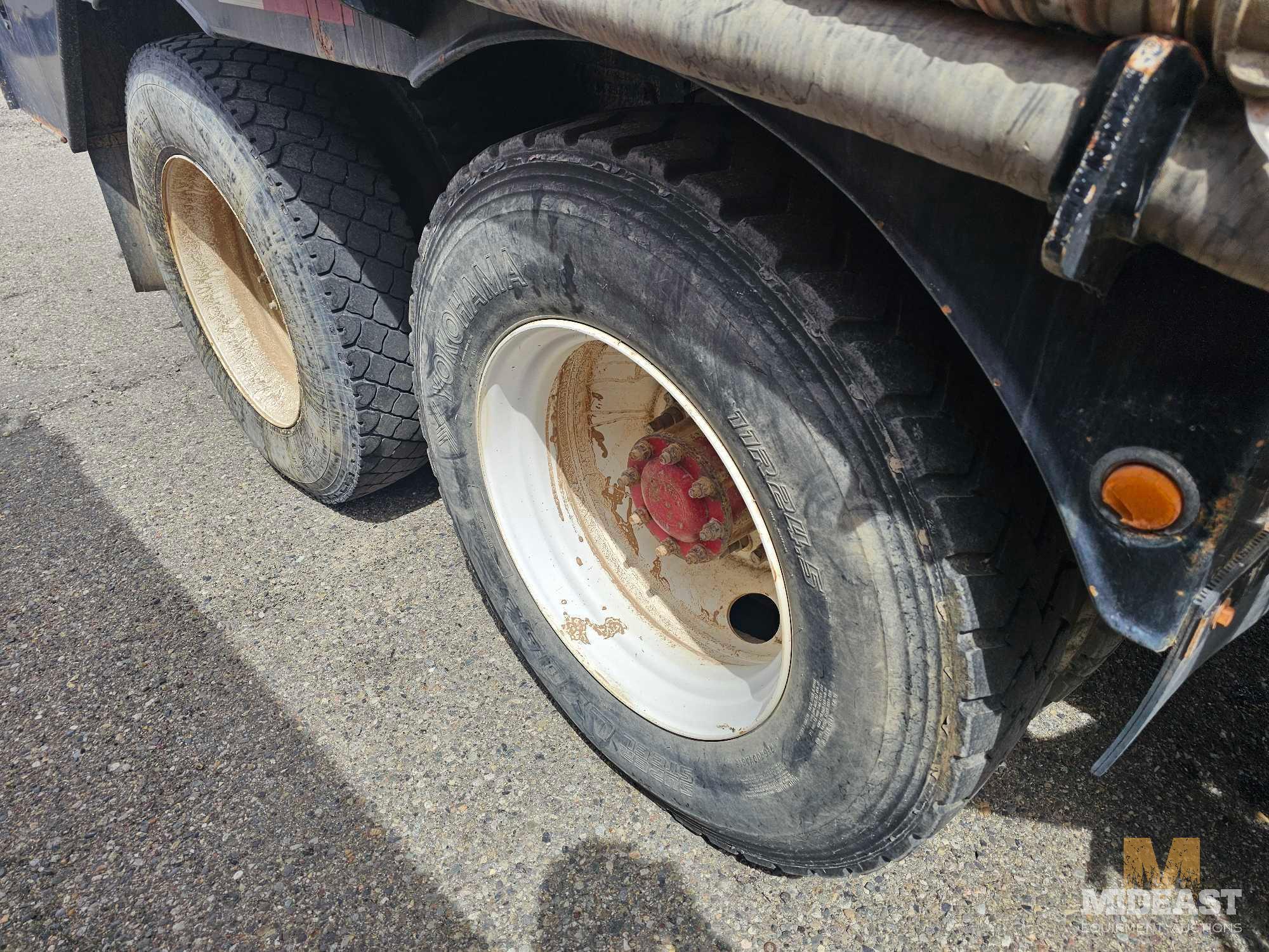 1989 Peterbilt 379, Hot Oil Truck