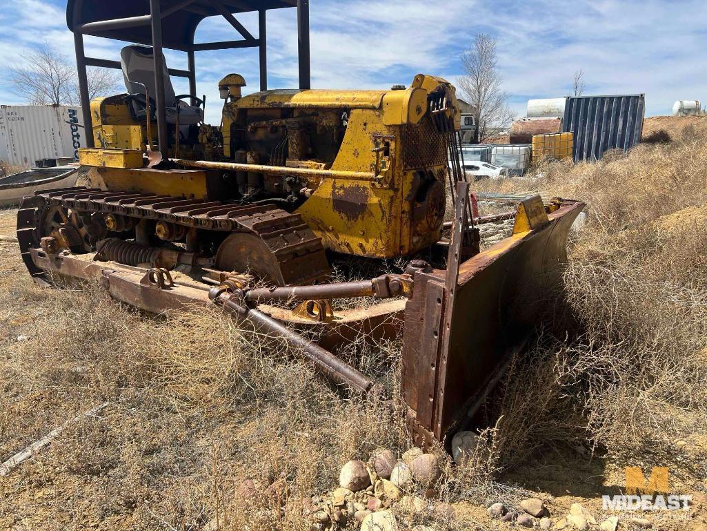 CAT D7 Dozer