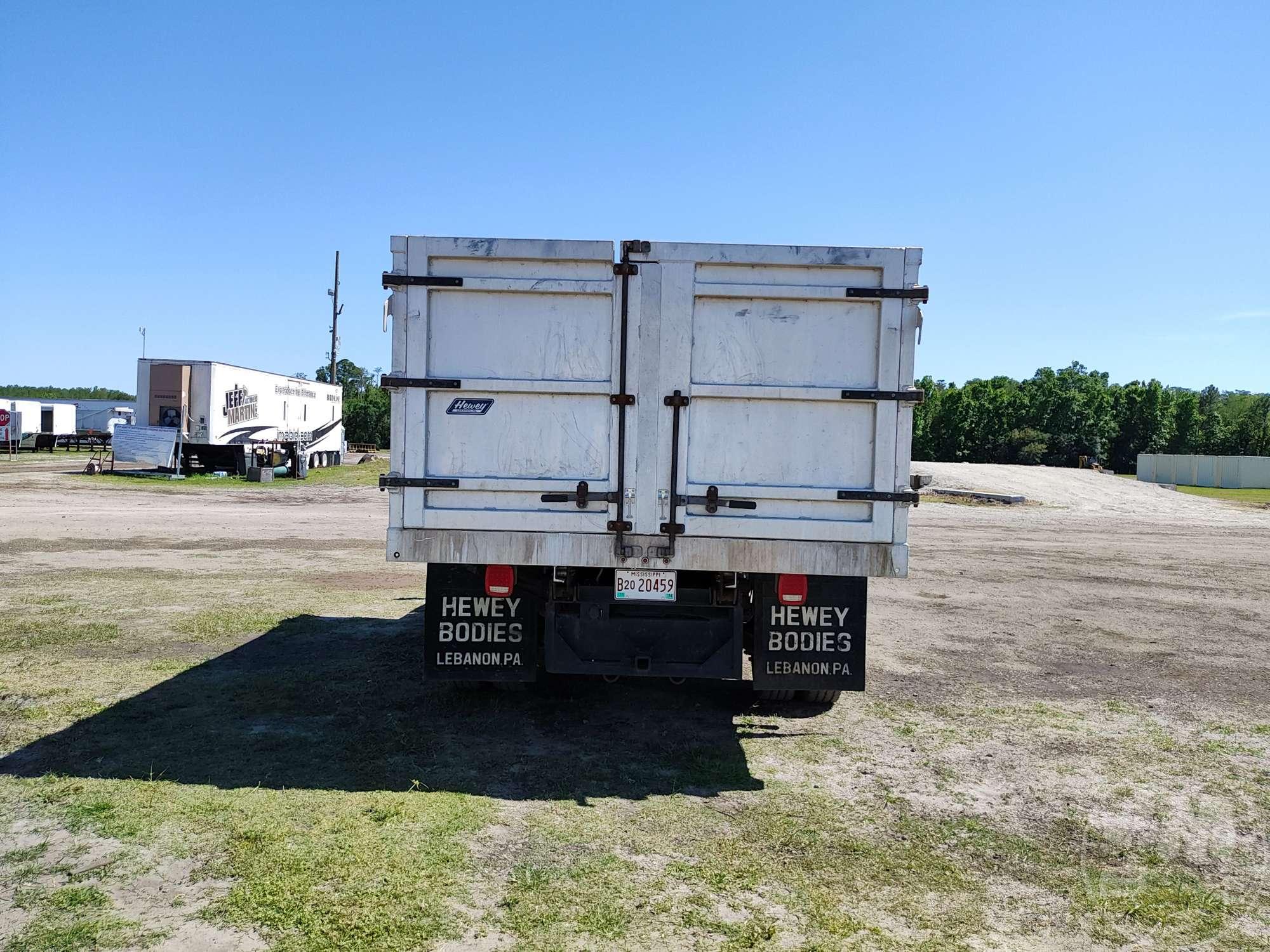 2007 FORD F-450 SINGLE AXLE DUMP TRUCK VIN: 1FDXF46P87EB35020