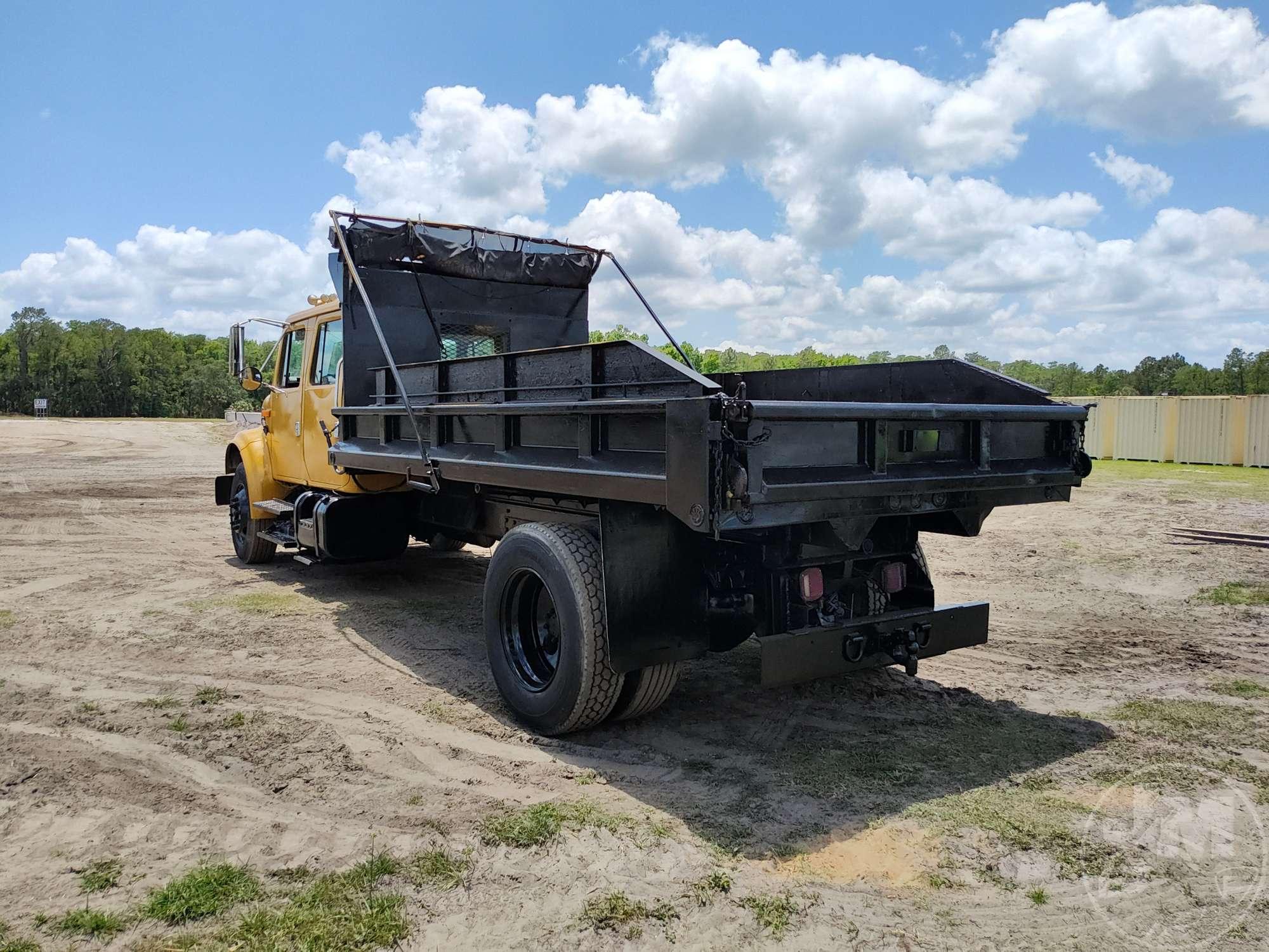 2001 INTERNATIONAL 4700 SINGLE AXLE DUMP TRUCK VIN: 1HTSCABN01H396886