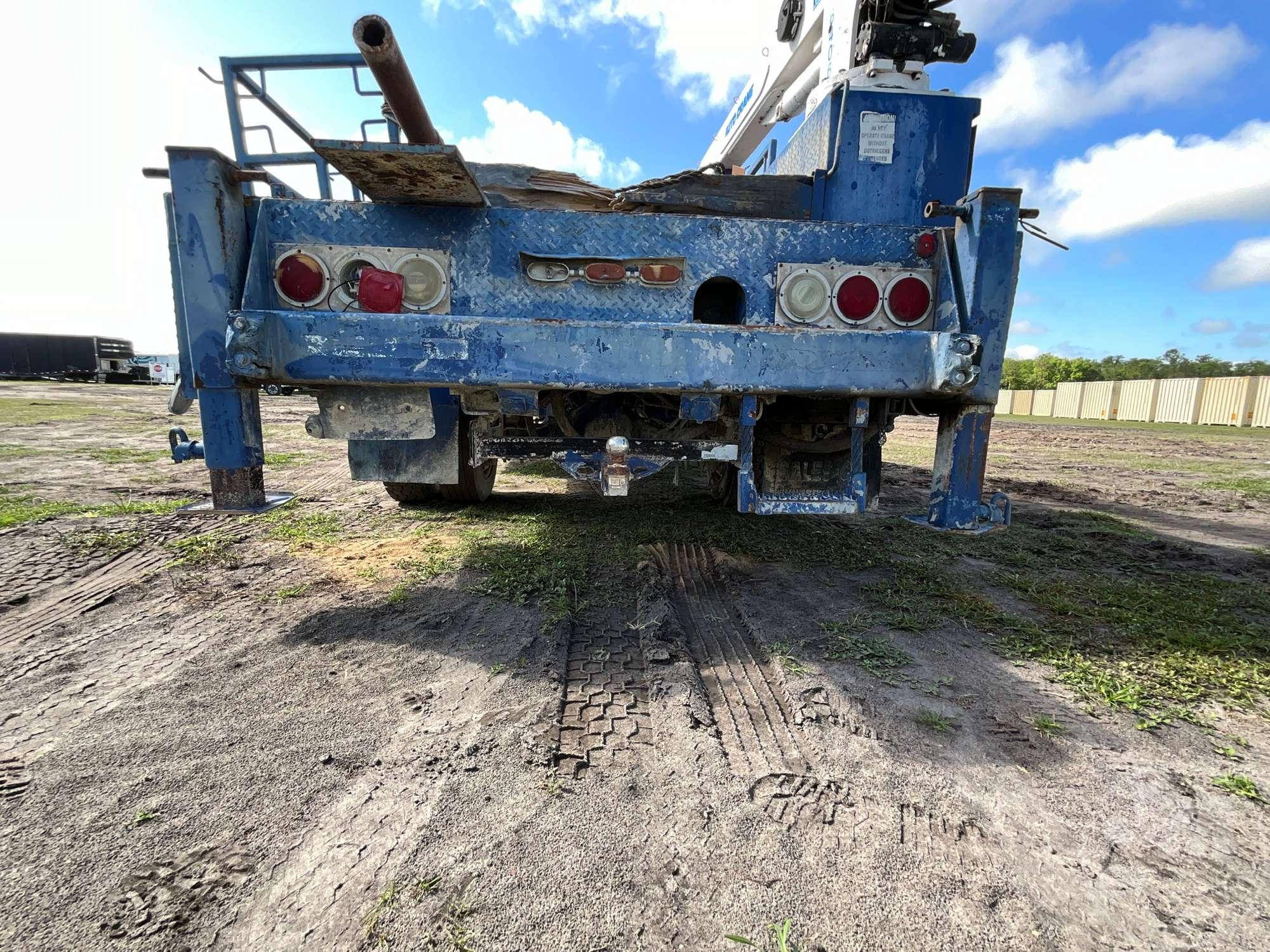 2002 INTERNATIONAL 4700 S/A MECHANICS TRUCK VIN: 1HTSCABK02H407697