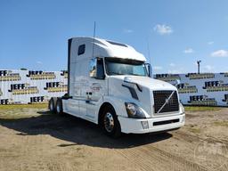 2019 VOLVO  VNL TANDEM AXLE TRUCK TRACTOR VIN: 4V4NC9EH6KN896444