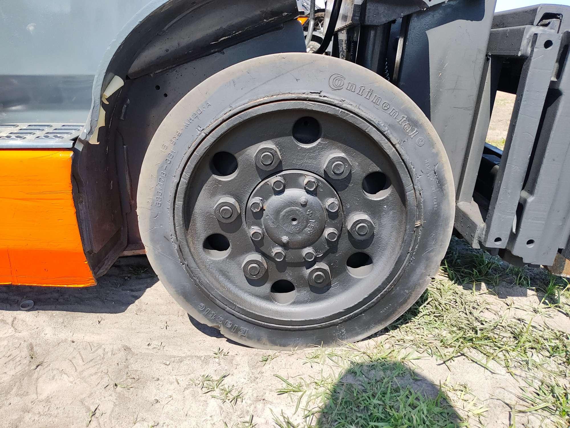 2008 TOYOTA 8FGCU25 CUSHION TIRE FORKLIFT SN: 23030