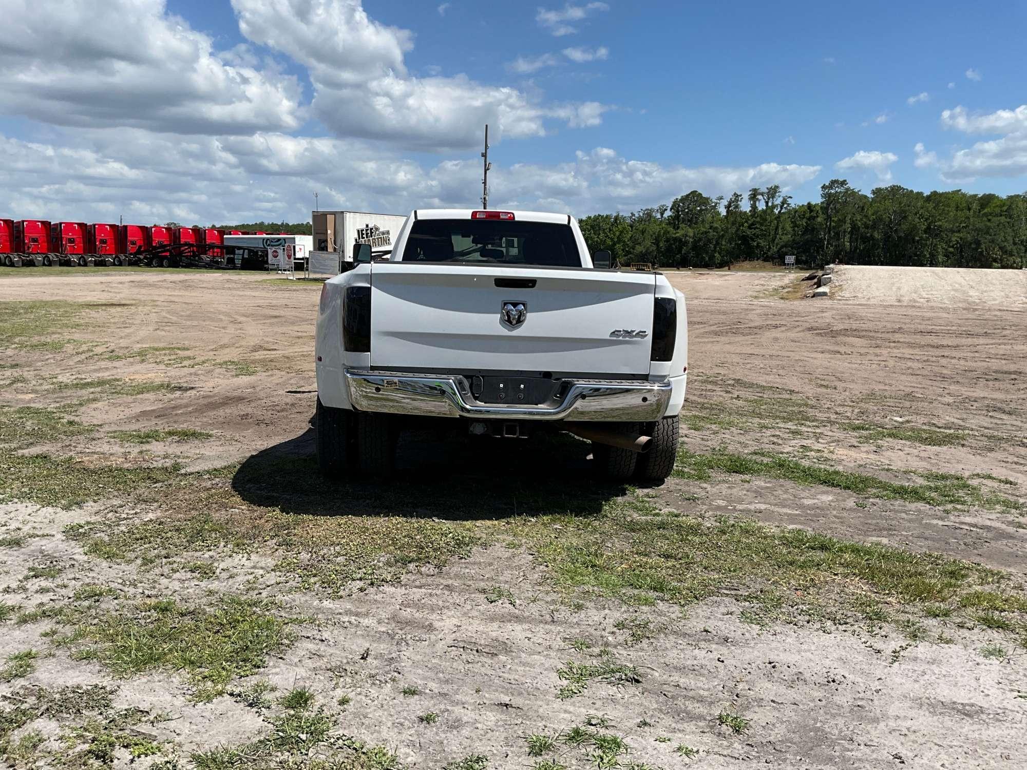 2014 RAM 3500 CREW CAB 4X4 PICKUP VIN: 3C63RRGL9EG170441