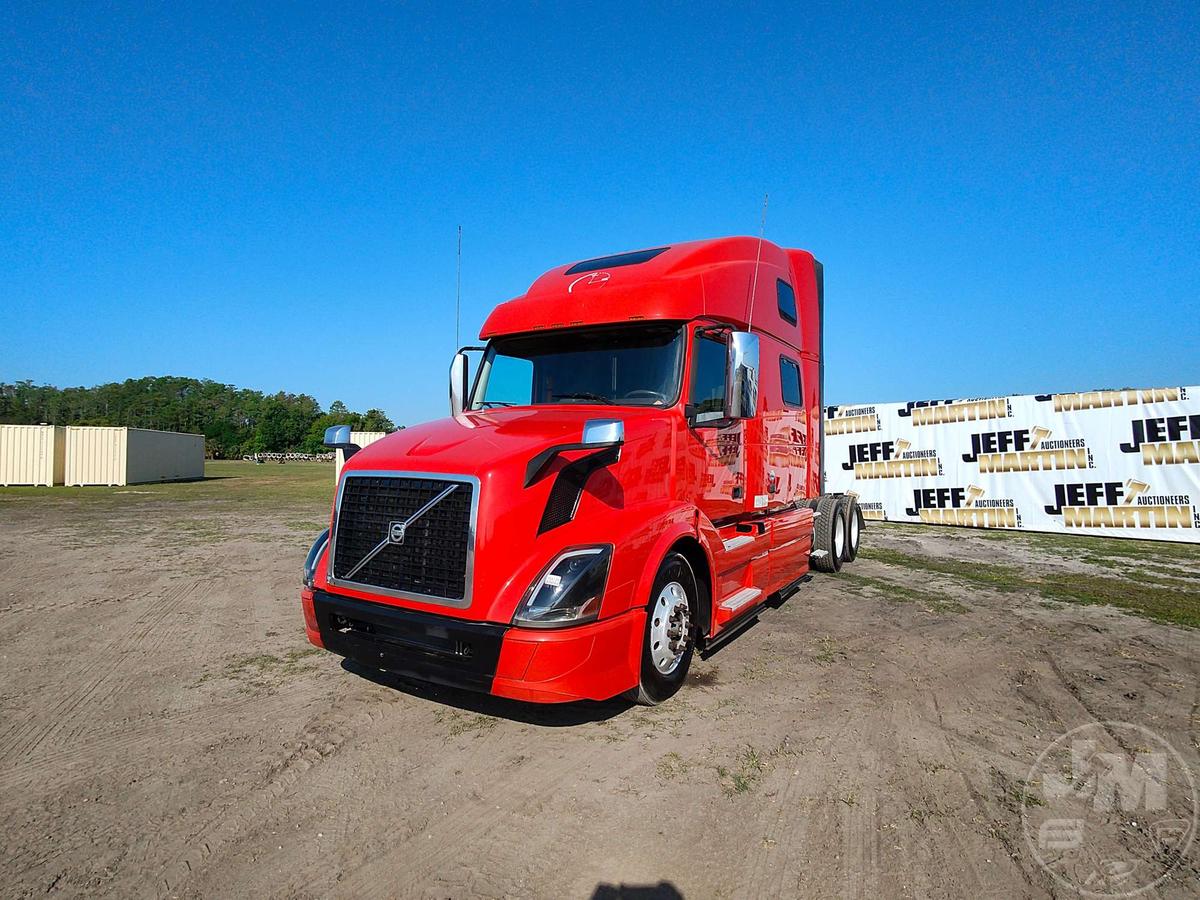 2017 VOLVO TRUCK VNL 780 TANDEM AXLE TRUCK TRACTOR VIN: 4V4NC9EH1HN976517