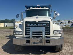 2013 MACK GU713 GRANITE TRI-AXLE DUMP TRUCK VIN: 1M2AX04C2DM017199