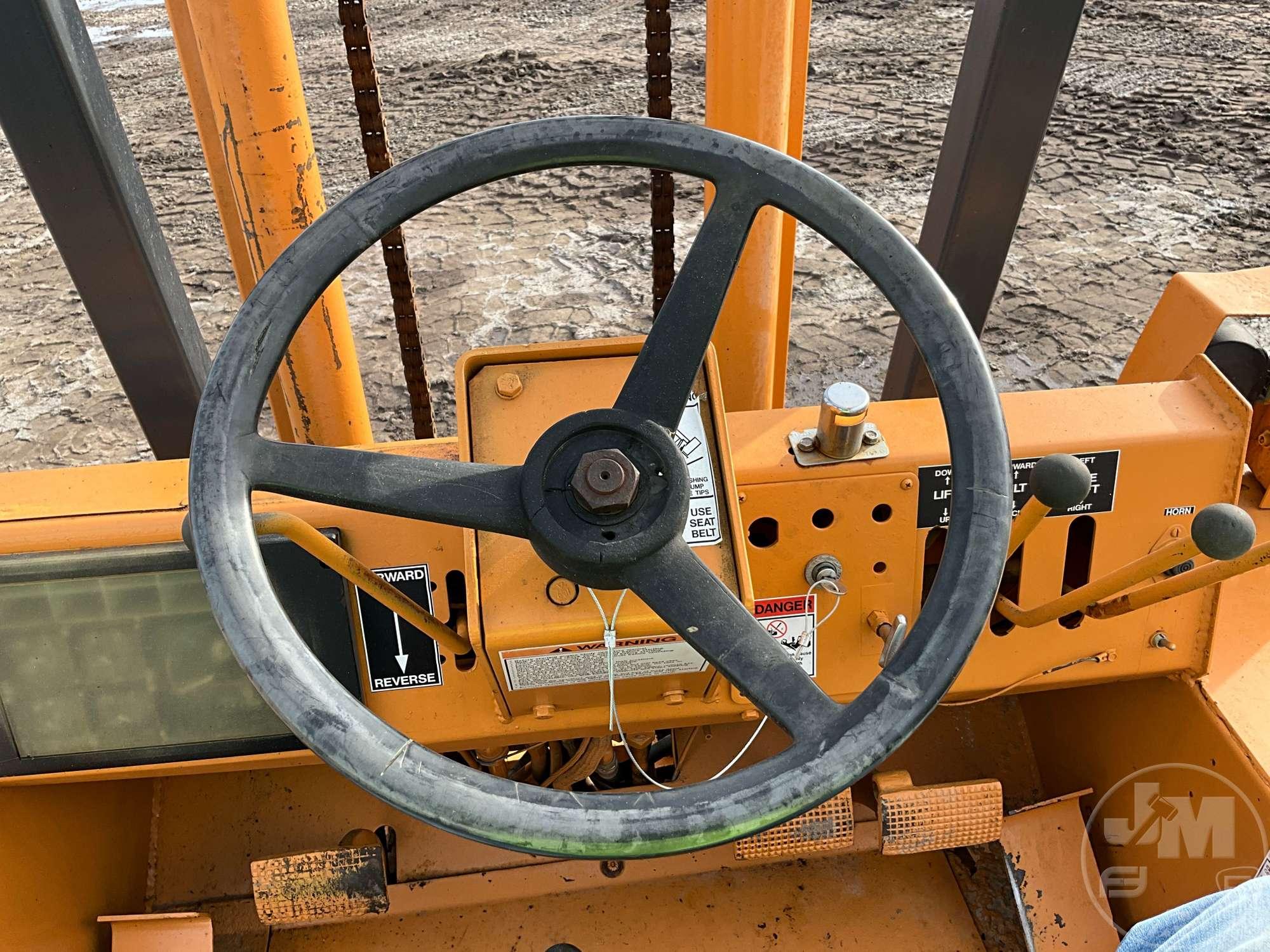 1988 CASE 586E ROUGH TERRAIN FORKLIFT SN: JJG0067332