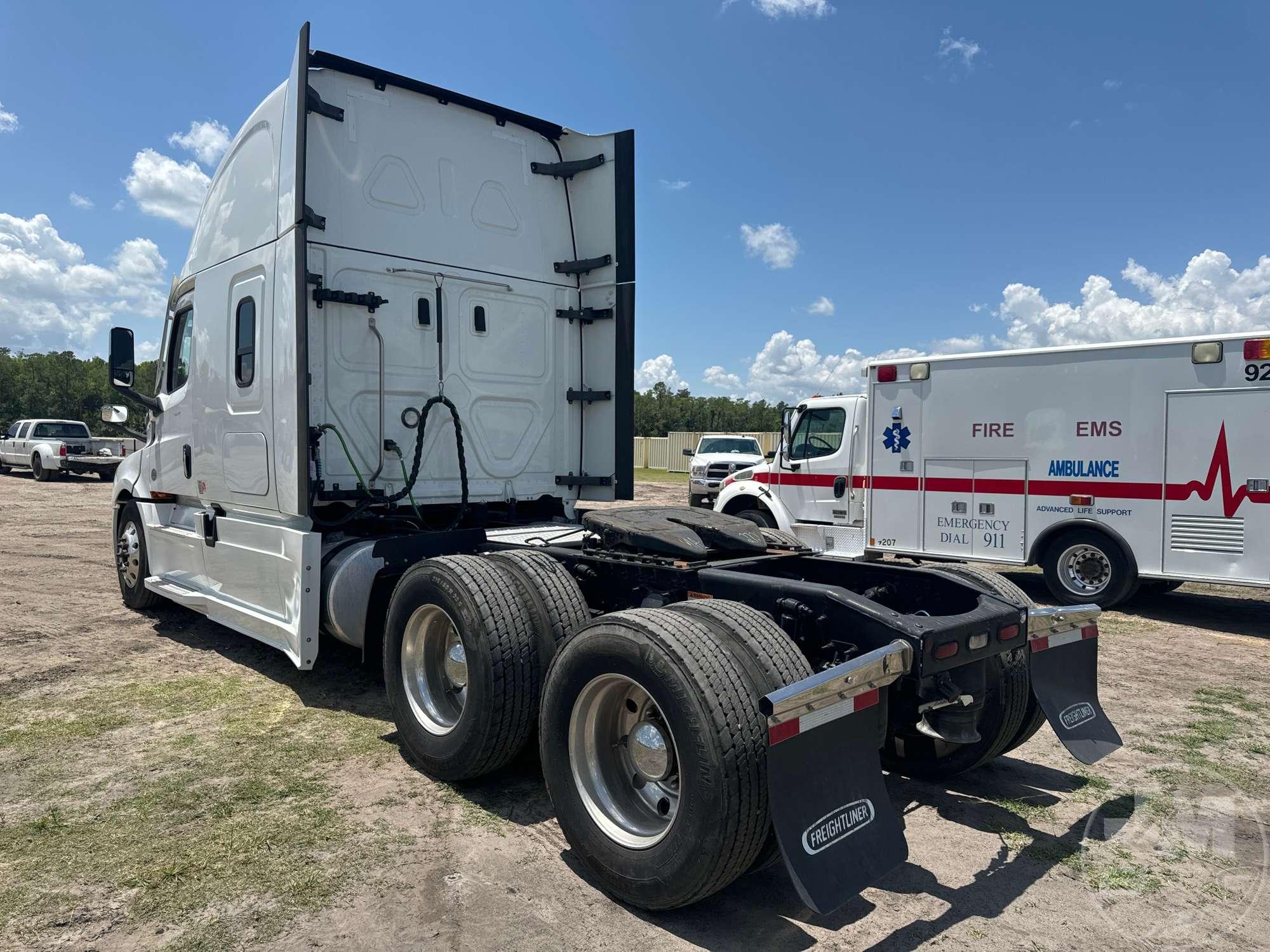 2021 FREIGHTLINER CASCADIA TANDEM AXLE TRUCK TRACTOR VIN: 3AKJHHDR9MSMA2729