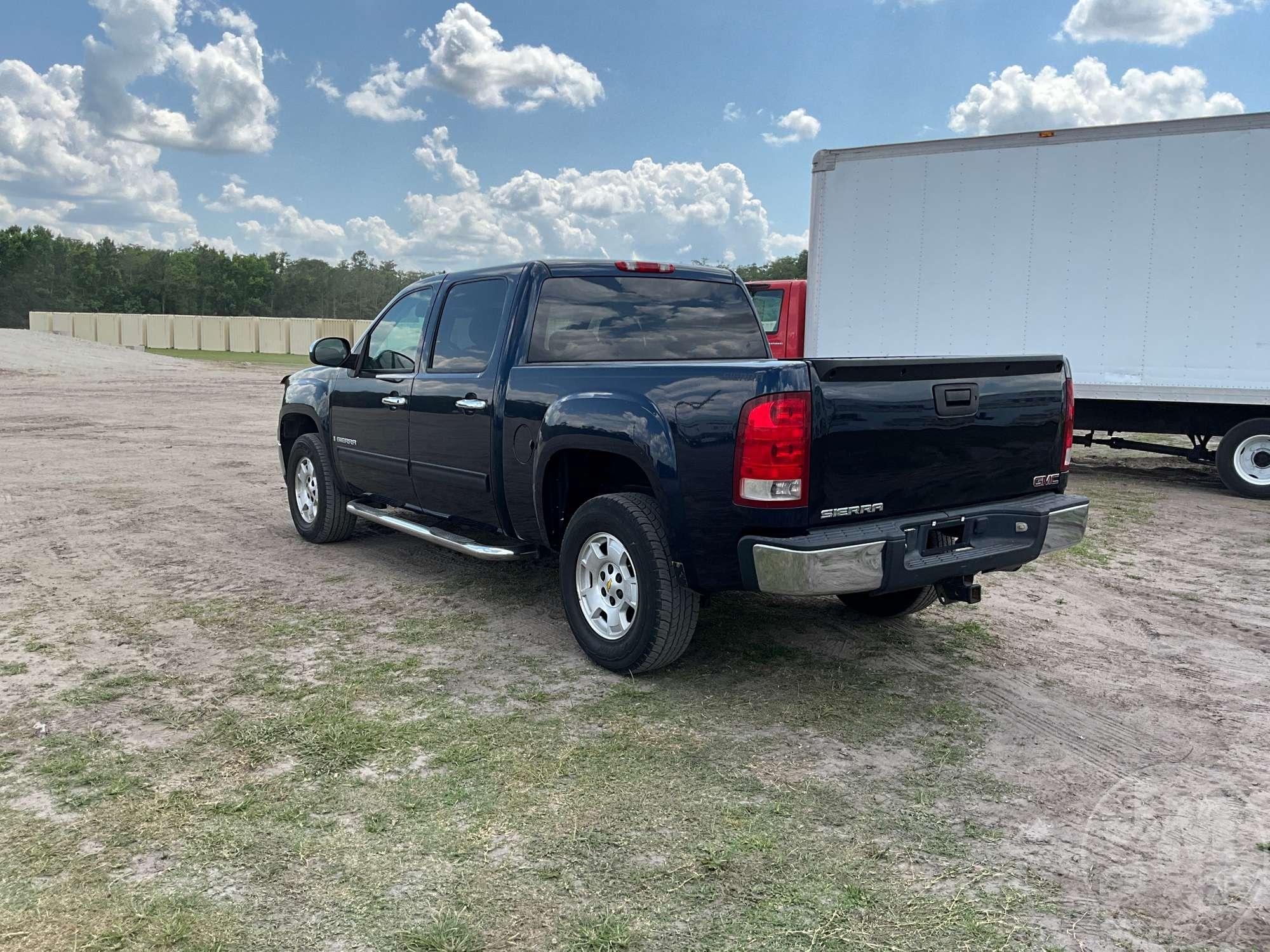 2007 GMC SIERRA CREW CAB PICKUP VIN: 3GTEC13C97G545869