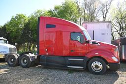 2016 Kenworth T680 Semi Truck