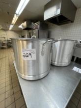 (2) Aluminum Cook Pots.  Your bid X 2