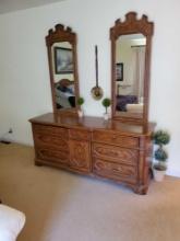 VINTAGE TWIN MIRROR DRESSER SET