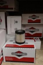 LARGE QUANTITY OF BRIGGS AND STRATTON AIR FILTERS
