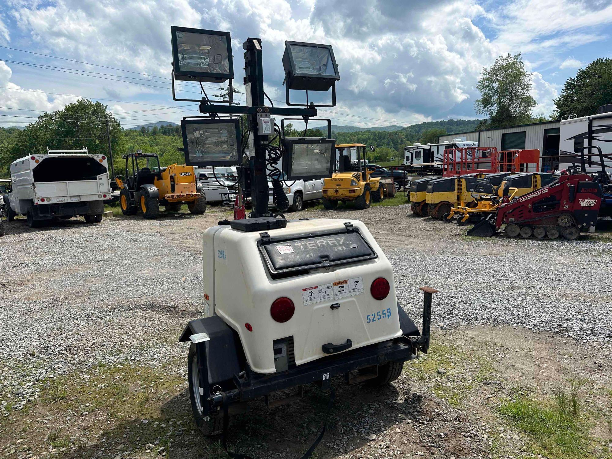 2017 Terex R64 Towable Light Tower