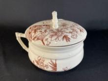 Victorian Kenilworth chamber pot w/ lid