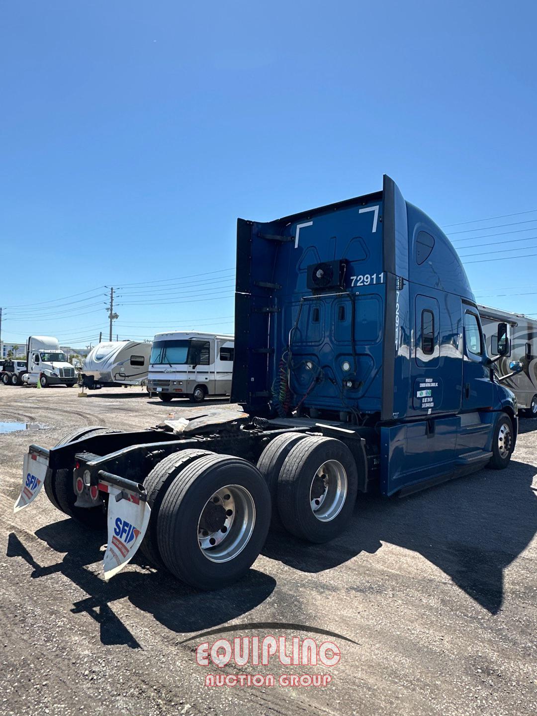 2020 FREIGHTLINER CASCADIA TANDEM AXLE SLEEPER