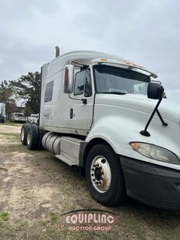 2017 INTERNATIONAL PROSTAR PLUS TANDEM AXLE  MID ROOF SLEEPER TRUCK