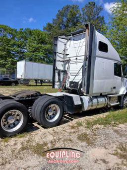 2012 VOLVO VNL670 TANDEM AXLE SLEEPER