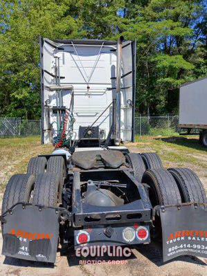 2012 VOLVO VNL670 TANDEM AXLE SLEEPER