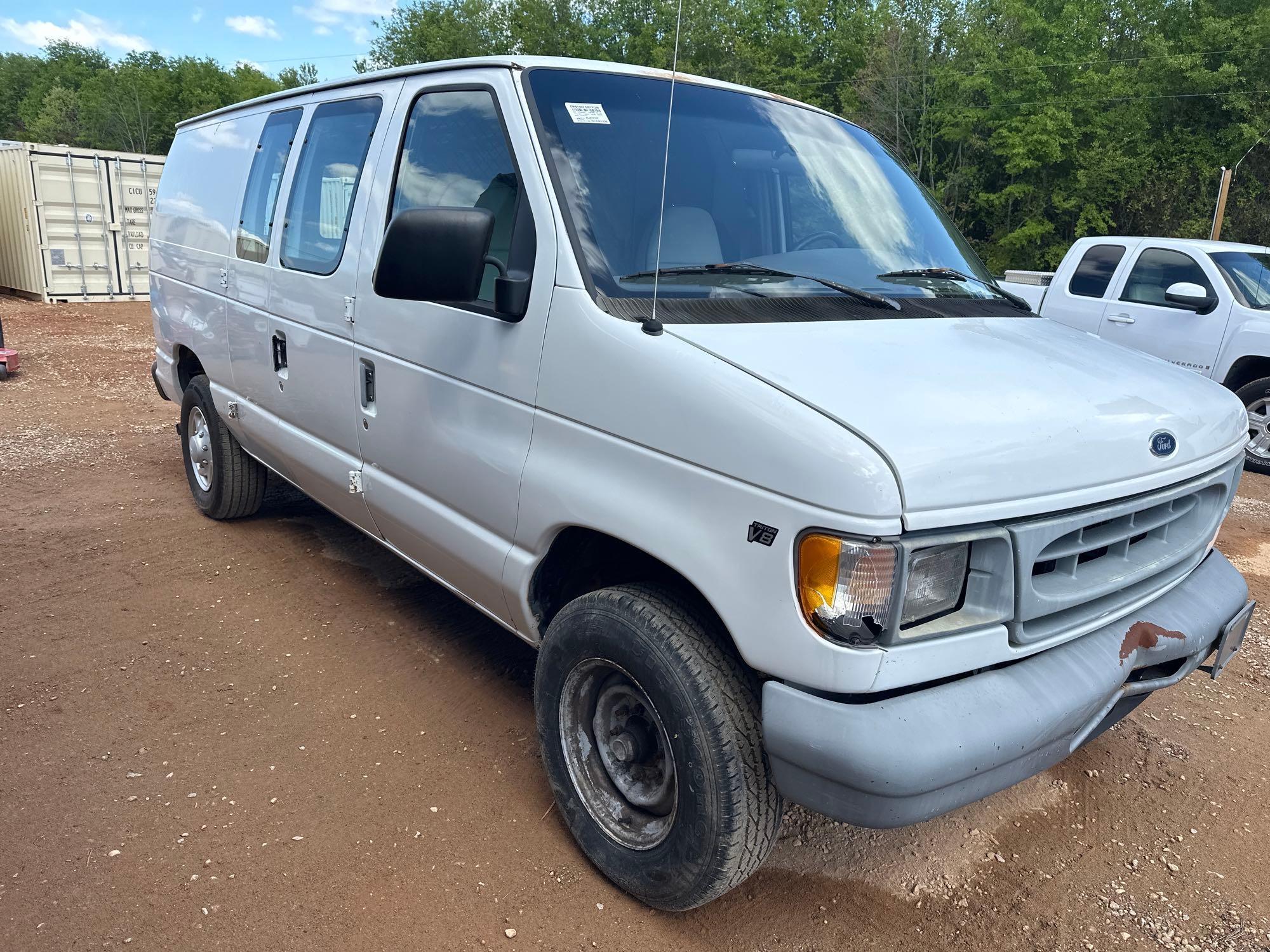 1998 FORD E-250 CARGO VAN