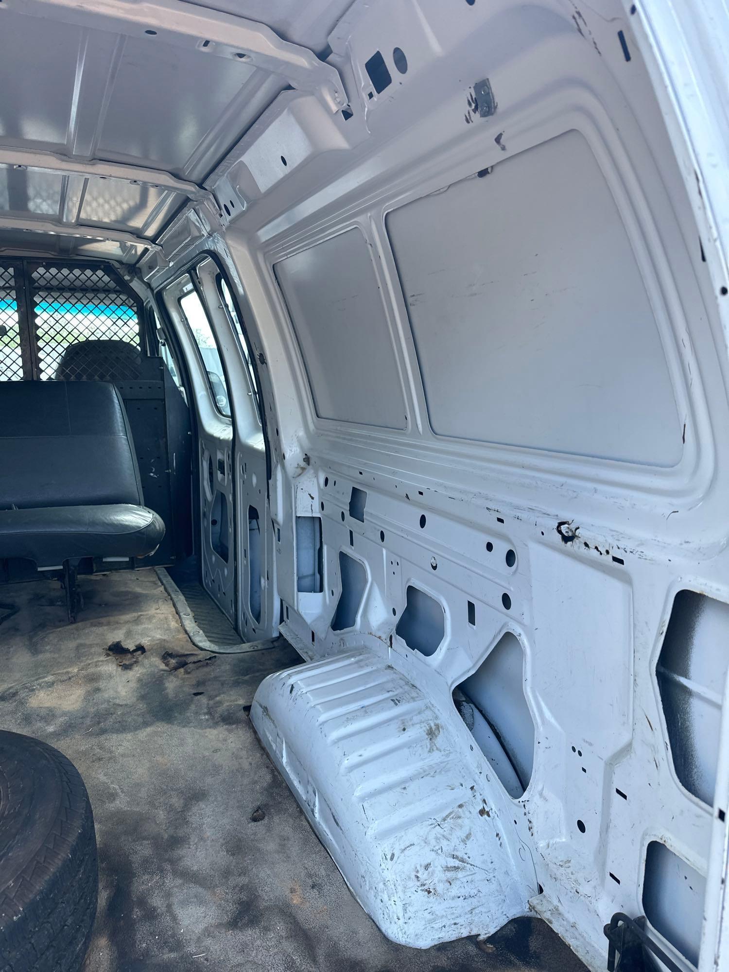 1998 FORD E-250 CARGO VAN