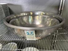 Lor of 3 Large Stainless Steel Mixing Bowls