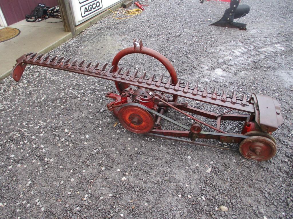 IH 100 SICKLE MOWER