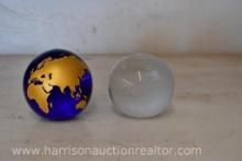 2 Paper weights