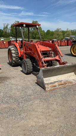 Kubota L48 Farm Tractor