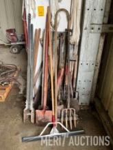 Quantity of long handled tools