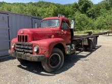 International Harvester R1900 Series Truck