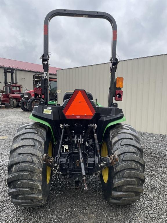 John Deere 3038E Loader Tractor