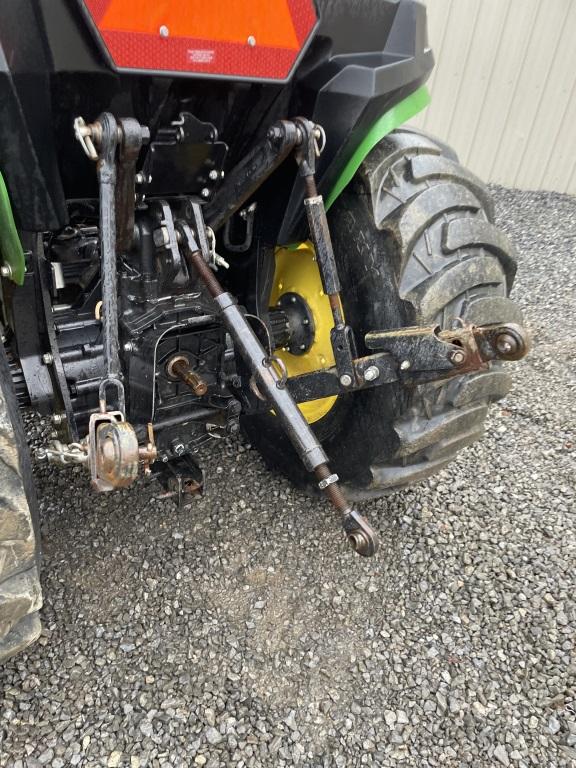 John Deere 3038E Loader Tractor