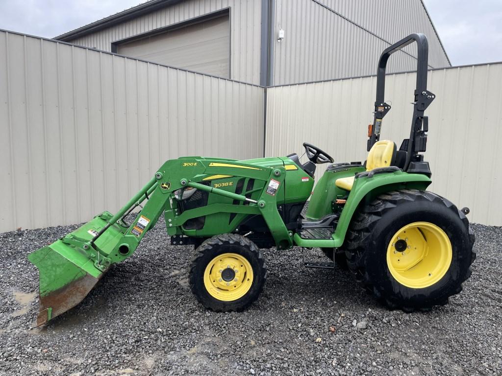 John Deere 3038E Loader Tractor