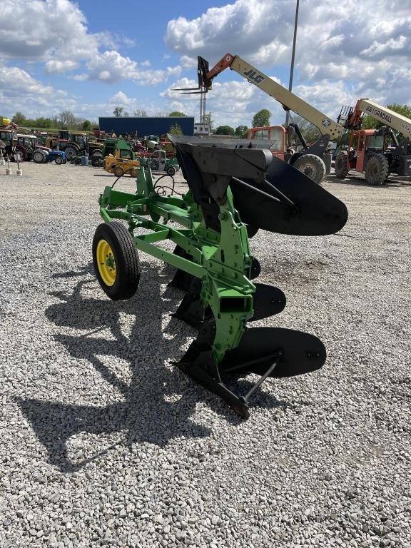 John Deere 4200 Plow